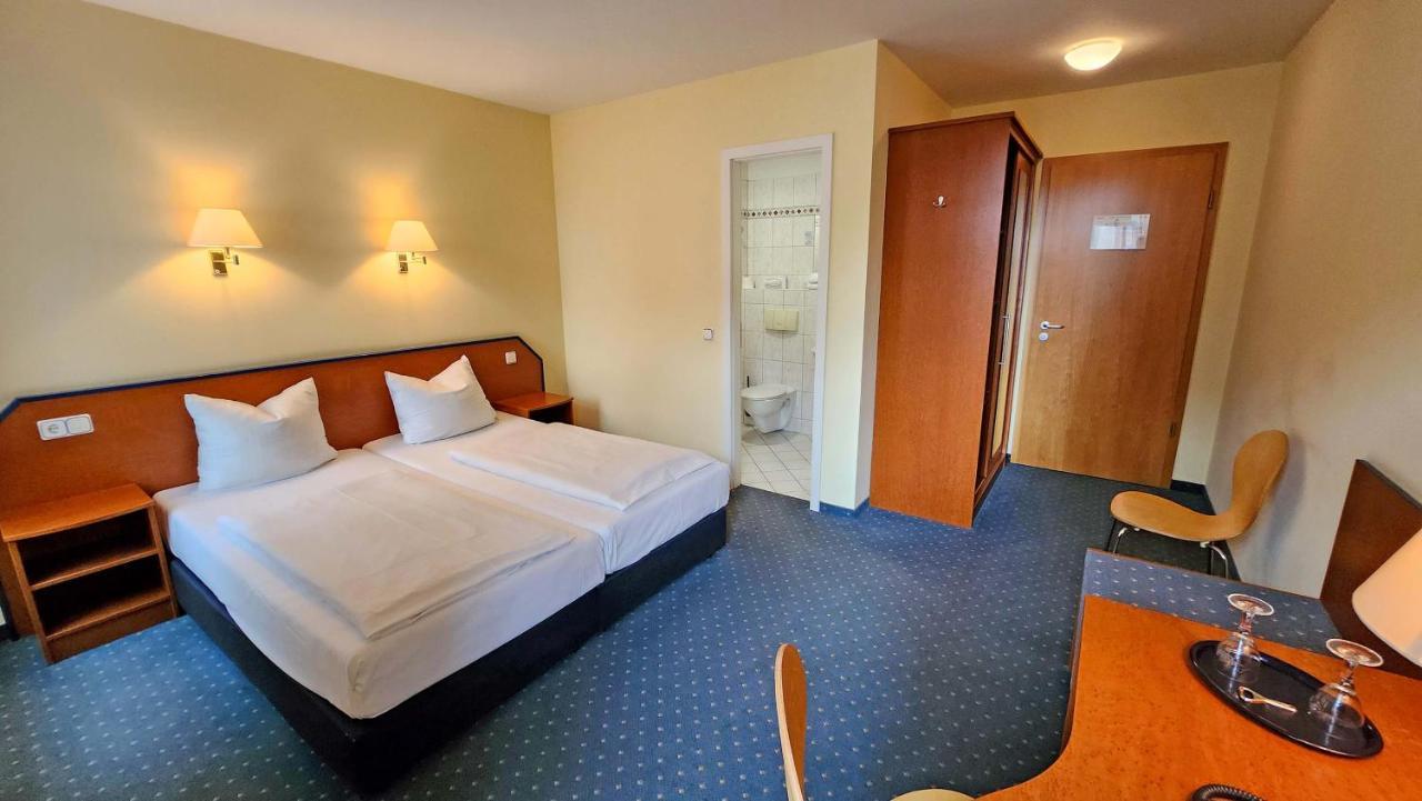 Hotel Amadeus Dresden Neustadt Bagian luar foto