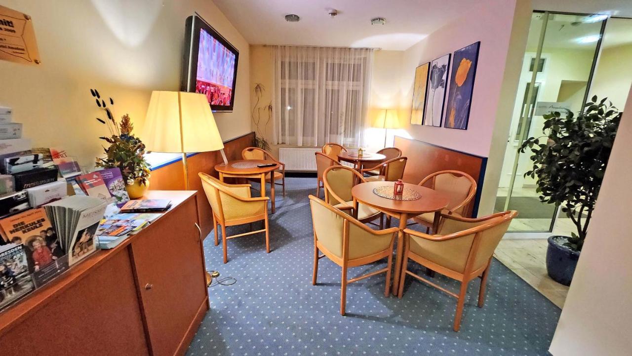 Hotel Amadeus Dresden Neustadt Bagian luar foto