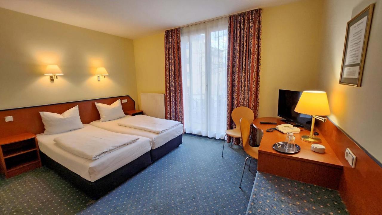 Hotel Amadeus Dresden Neustadt Bagian luar foto