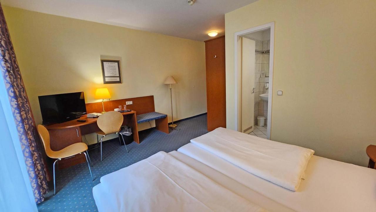 Hotel Amadeus Dresden Neustadt Bagian luar foto