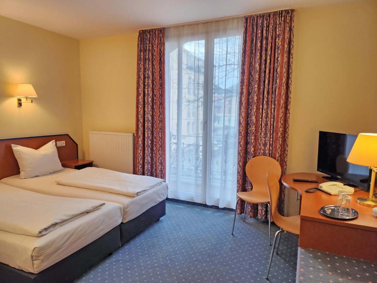 Hotel Amadeus Dresden Neustadt Bagian luar foto