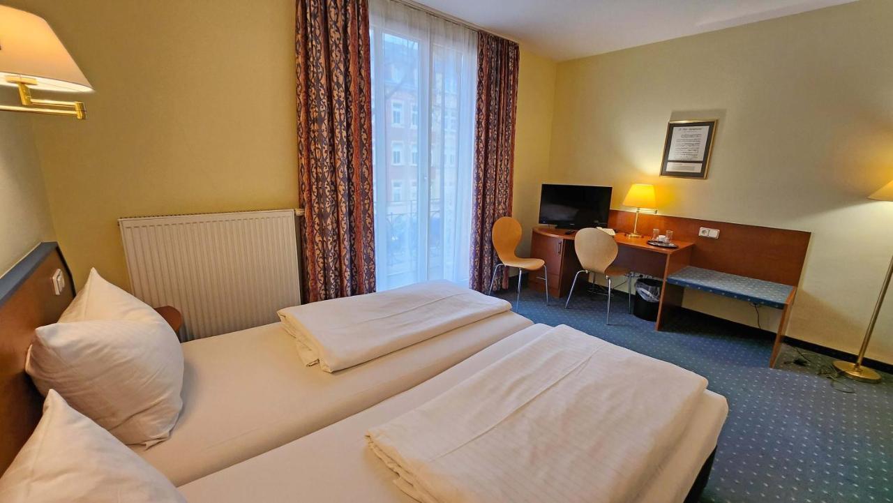 Hotel Amadeus Dresden Neustadt Bagian luar foto