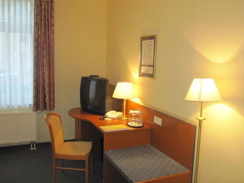 Hotel Amadeus Dresden Neustadt Bagian luar foto