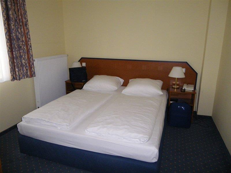 Hotel Amadeus Dresden Neustadt Bagian luar foto