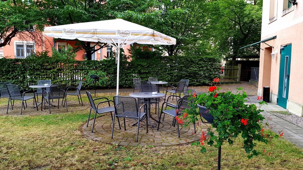 Hotel Amadeus Dresden Neustadt Bagian luar foto